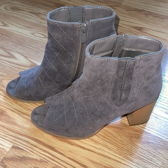 Quilted Peep Toe Booties - Picture 2 of 4